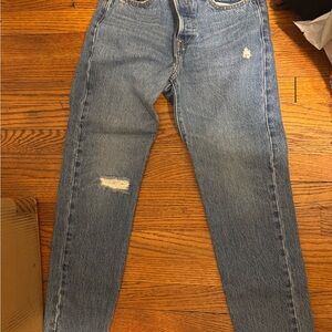 Levi Distressed Jeans